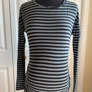 Striped MATERNITY top - size small - like NEW
